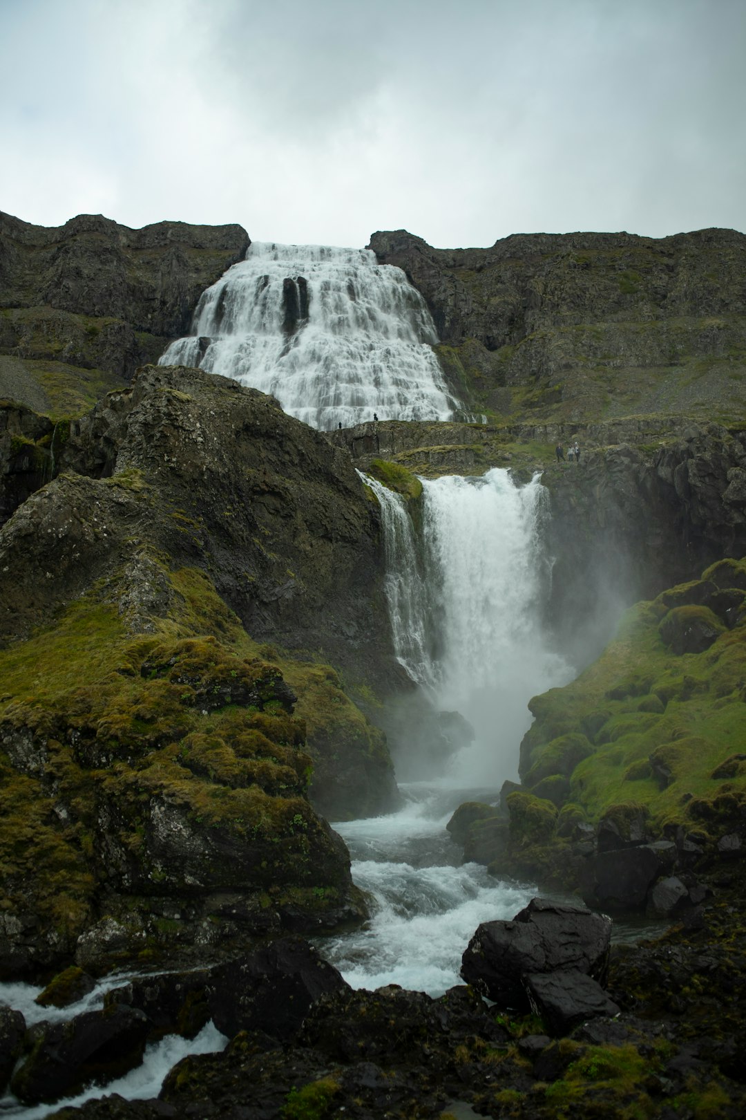 Rjúkandi Waterfall